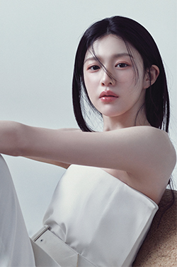 샤넬뷰티 수블리마지 컬렉션과 함께한 고윤정의 바닐라빛 오후 #1