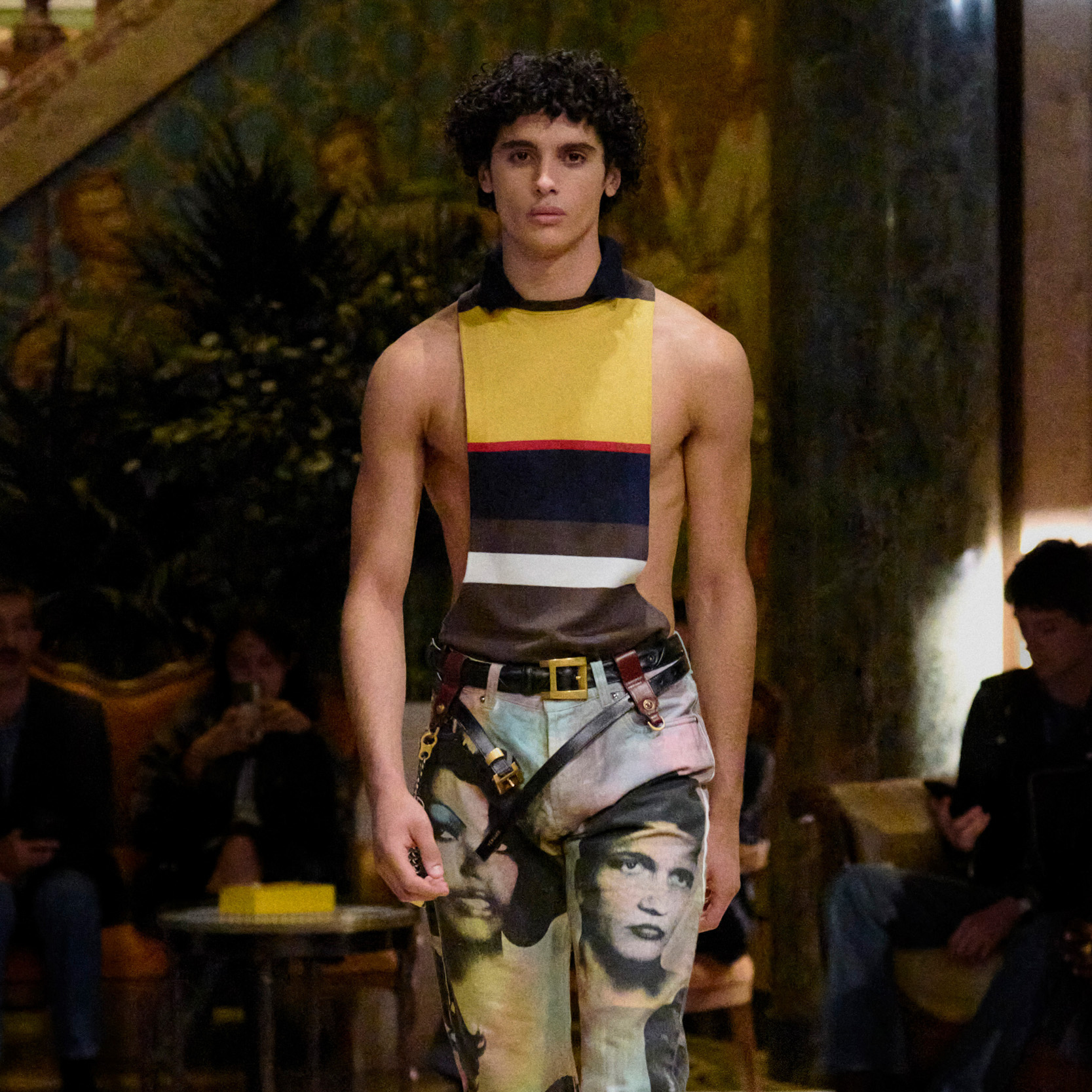 VERSACE