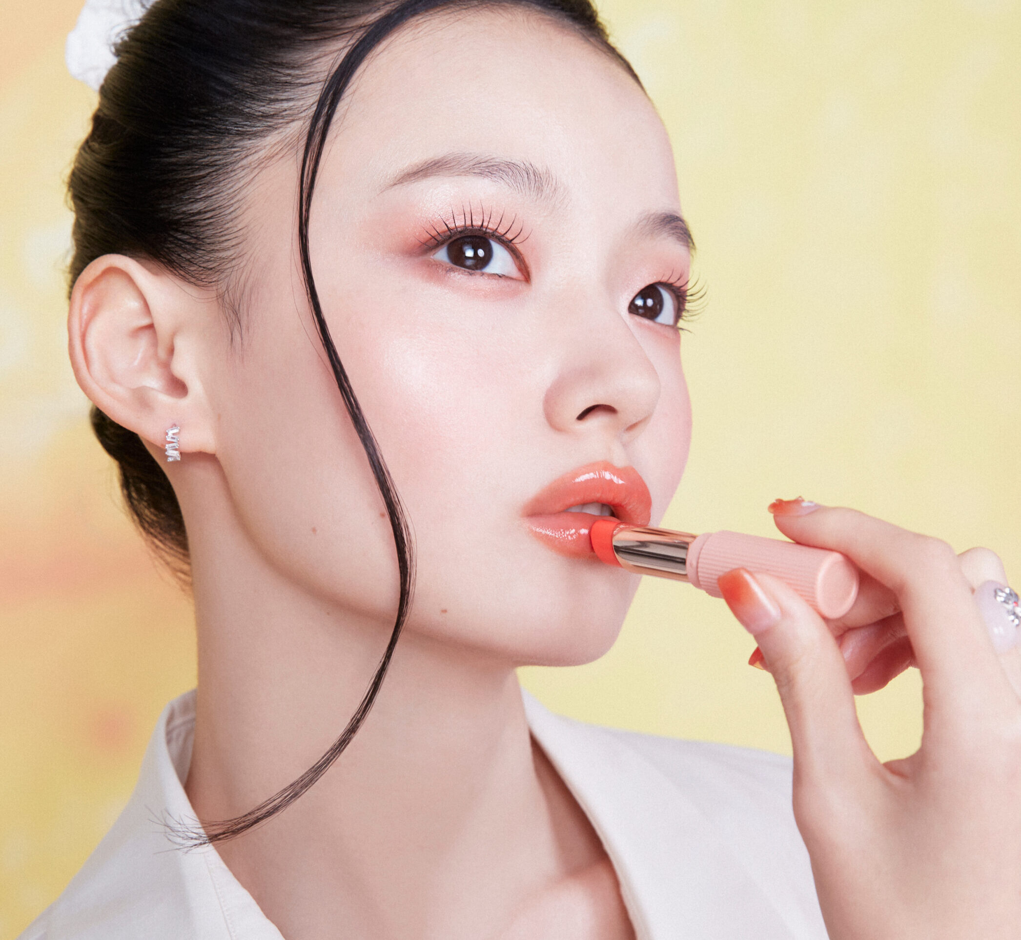 에스티로더 젬스톤 컬렉션으로 완성한 여름 뷰티 화보