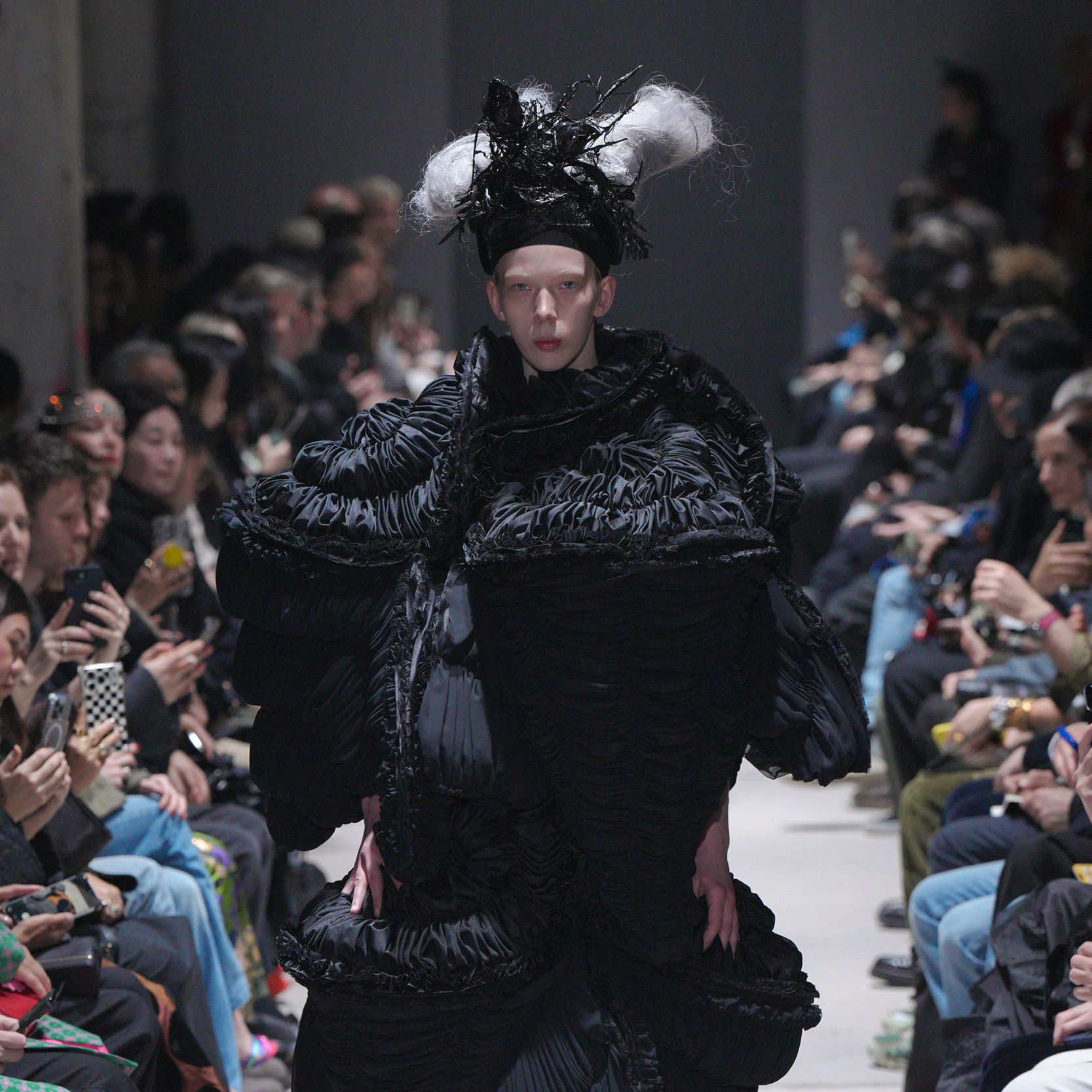 COMME DES GARÇONS