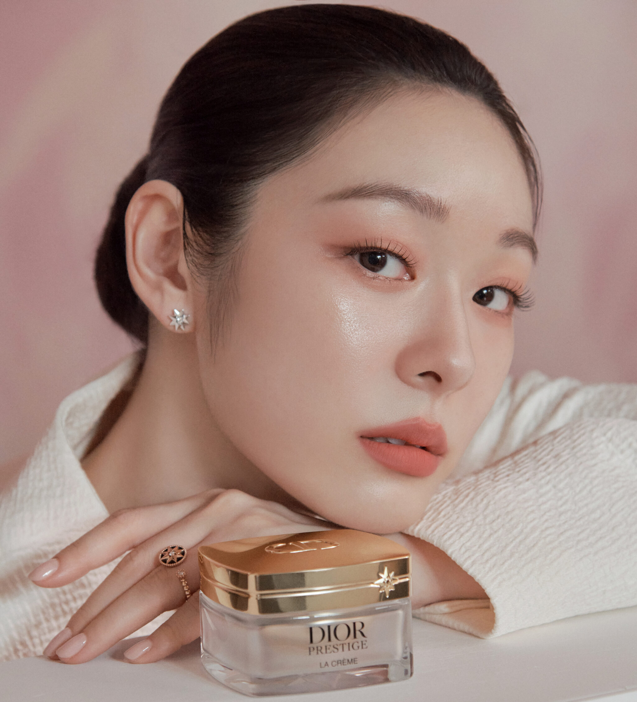 김연아와 크리스챤 디올뷰티가 함께한 뷰티 화보 #1