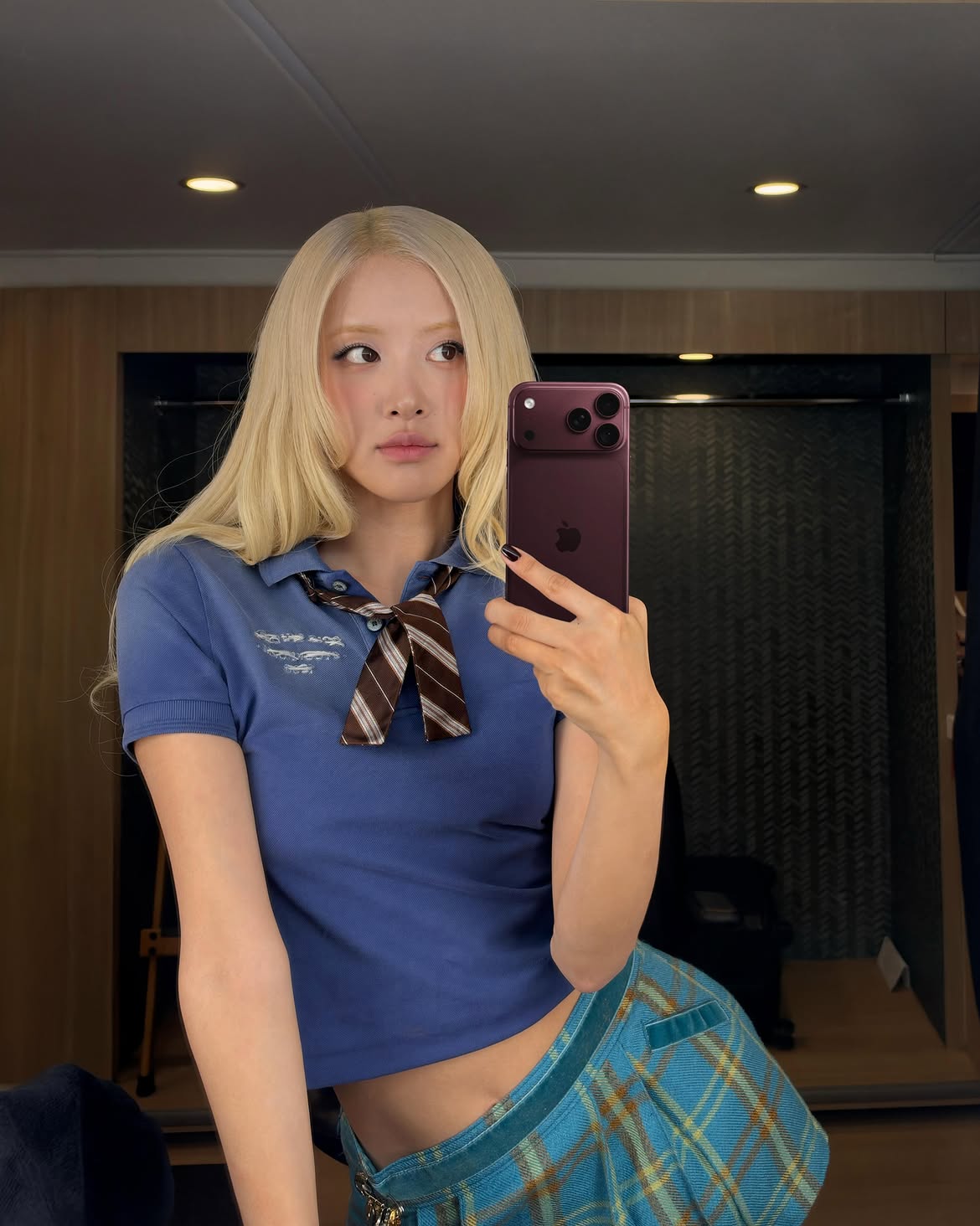 아이폰 18 프로와 가장 먼저 만난 로제? 신곡 ‘new trick’ 티저 공개