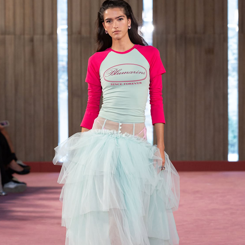 해변의 환상을 입은 캘리걸, 블루마린 2027 S/S