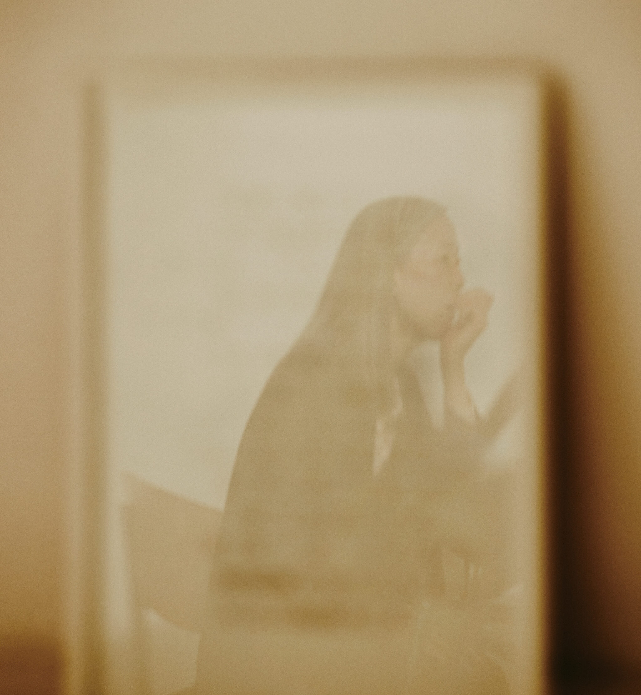 SIMULTANEITY | 오민 작가 화보와 인터뷰