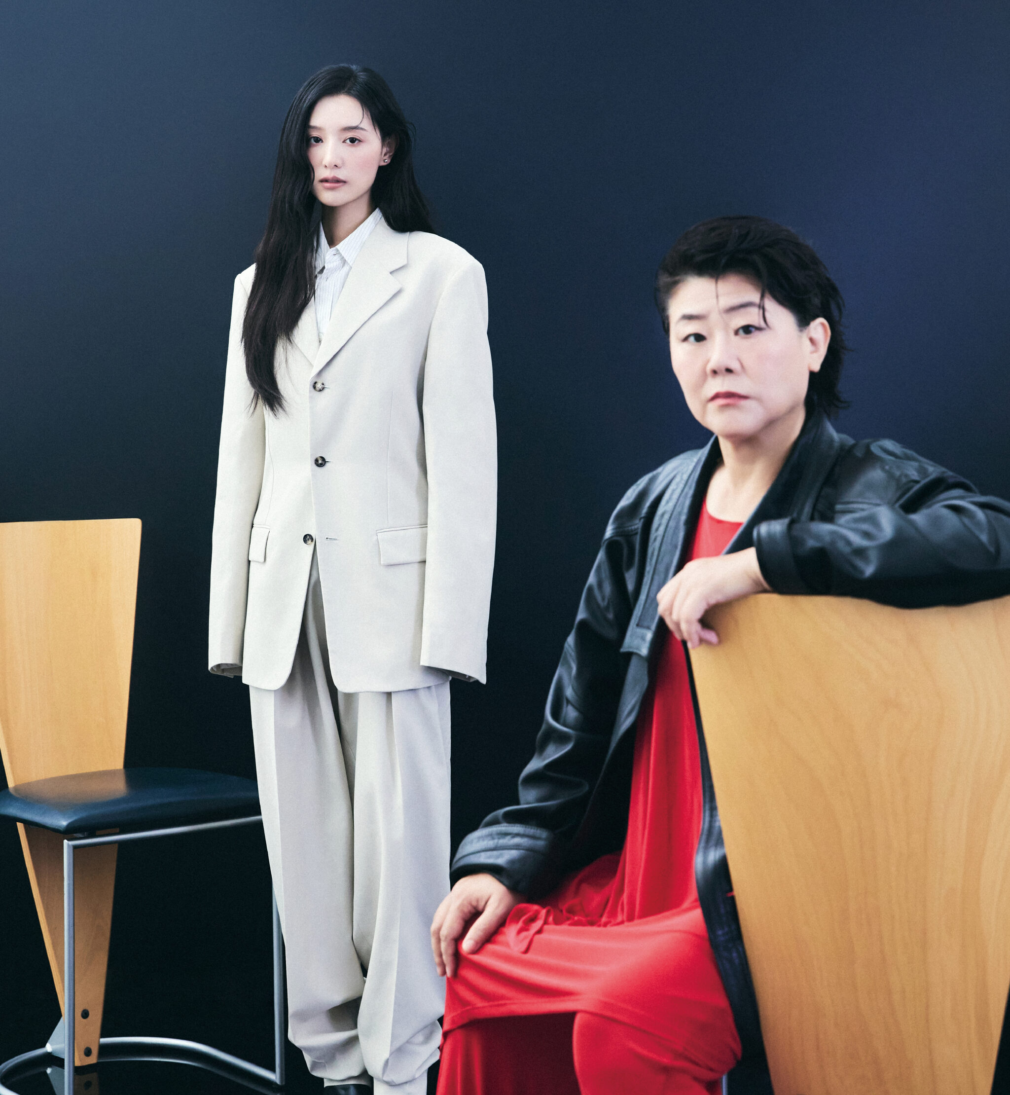 Ours | 배우 김지원, 이정은 화보와 인터뷰