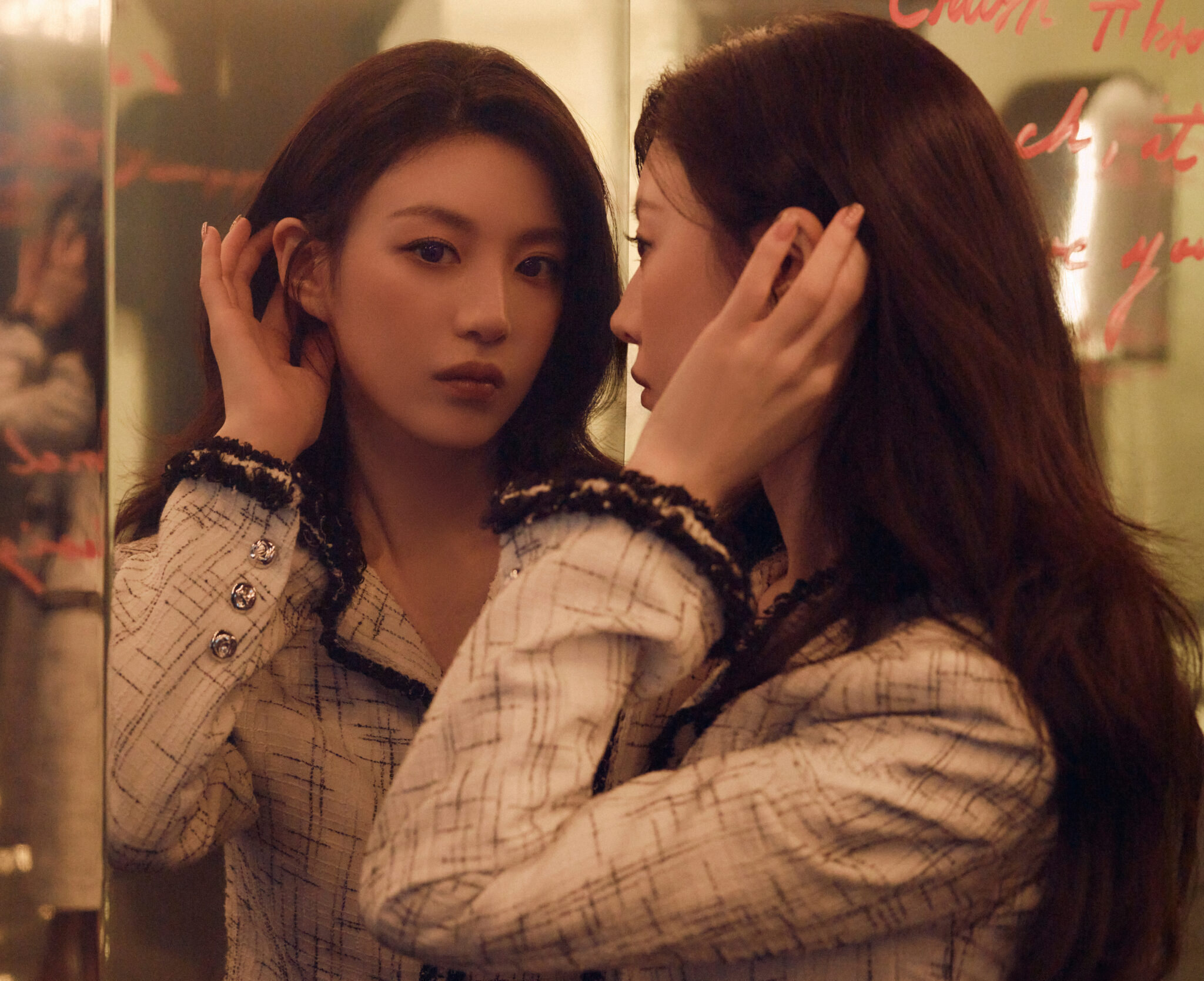 샤넬 코코 마드모아젤과 함께한 고윤정의 파리 #1